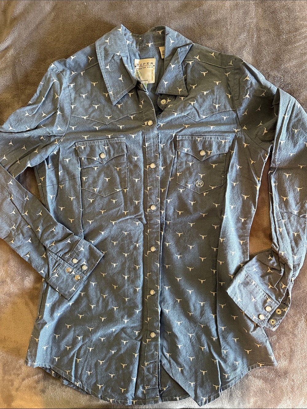 Roper Womenโs Blue Longhorn Pearl Snap Western Shirt Medium